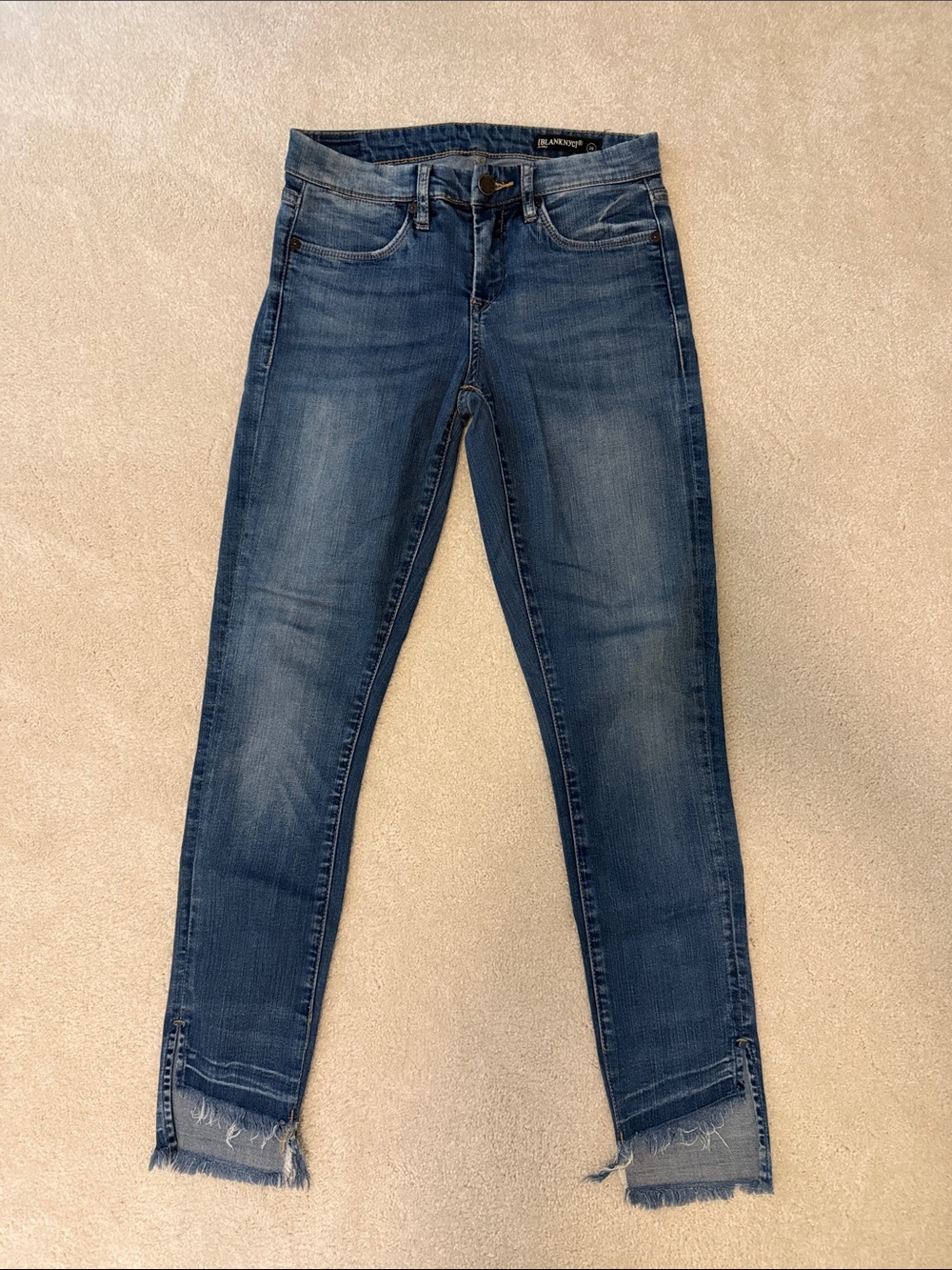 Blank NYC Women'n Skinny Jeans with Frayed Hem